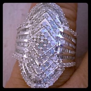 Sterling silver 2.26 carat weight diamond ring